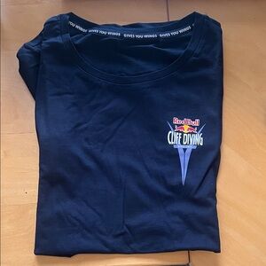 Red Bull Cliff DivingWomen's Short Sleeve Tee